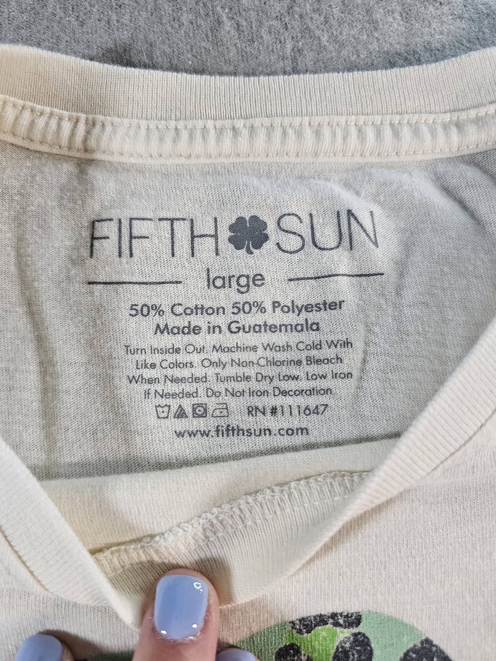 Fifth Sun White Tee with Green Leopard Shamrock Super Soft Size L - Picture 3 of 4
